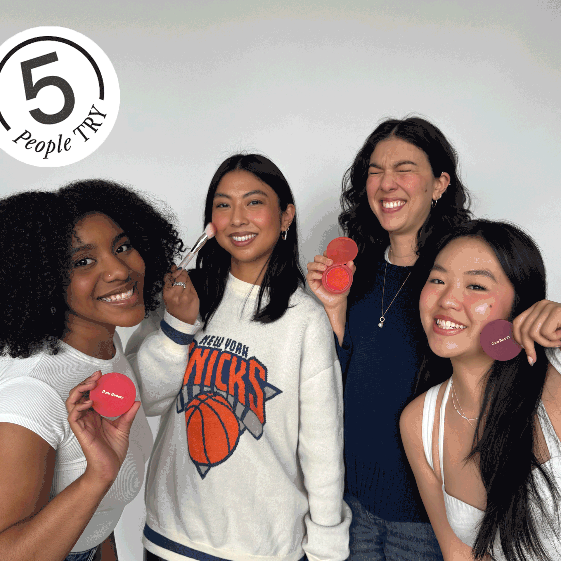 ¿Es el rubor Soft Pinch Bouncy de Rare Beauty el producto perfecto para el verano?